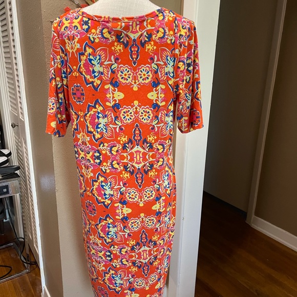 Dress - Picture 3 of 4